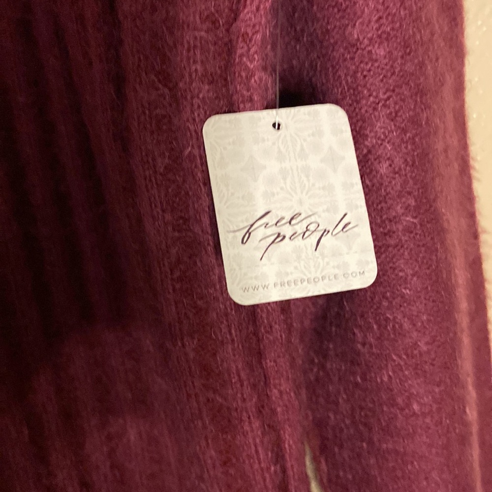 Free People sweater - Picture 3 of 11